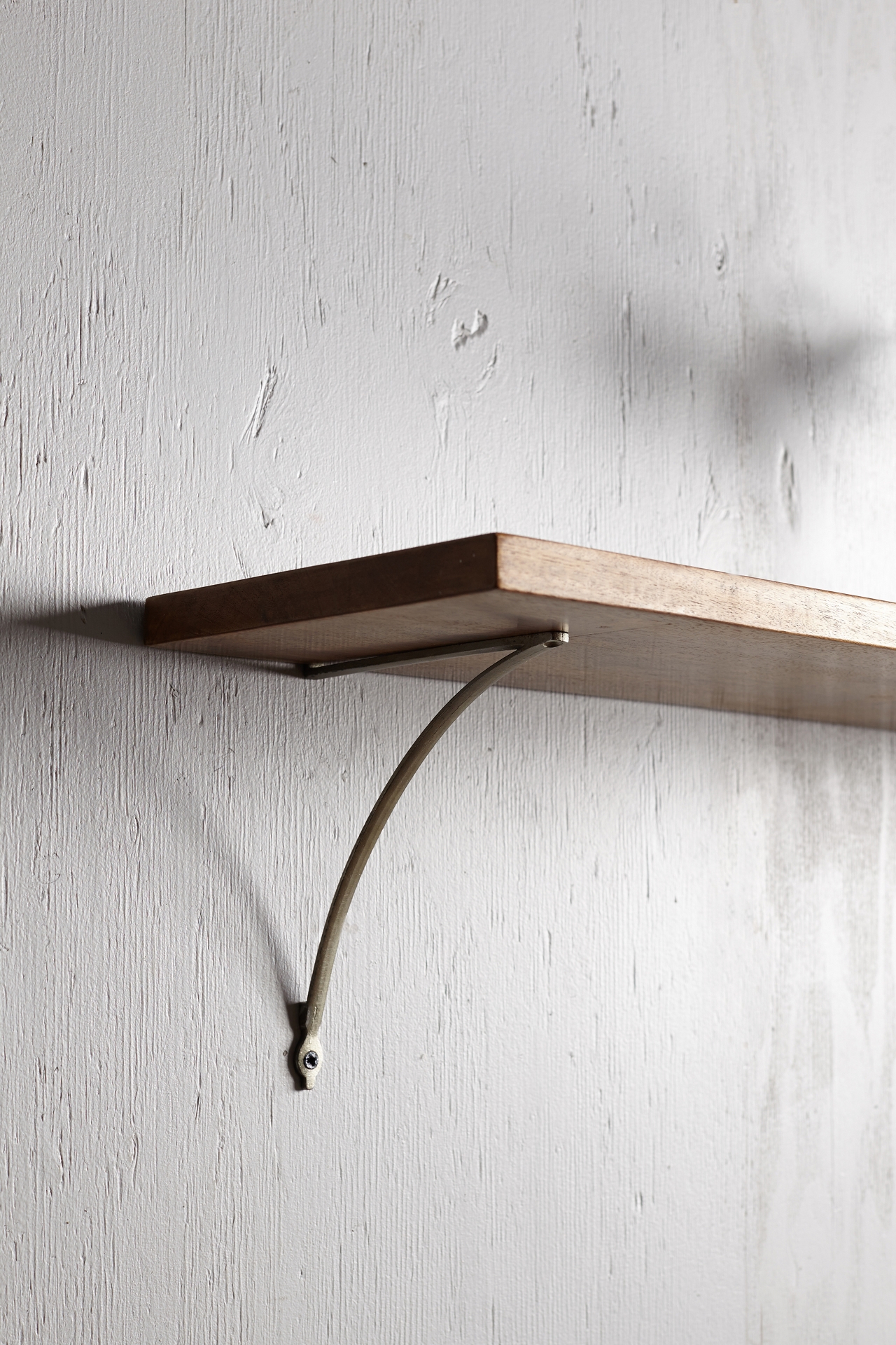 Wishbone Shelf Bracket