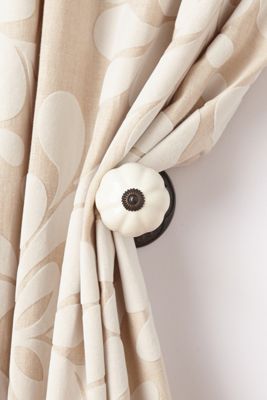 Ceramic Melon Tieback