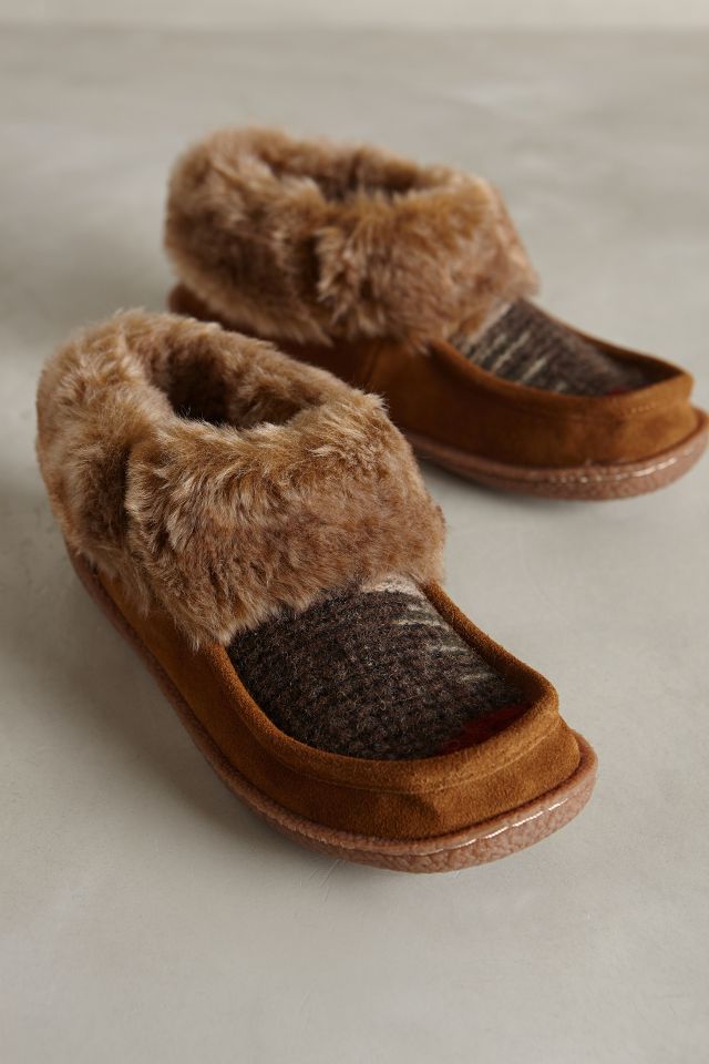 Woolrich discount moccasin slippers