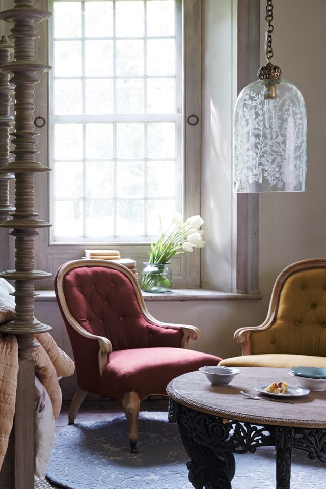 Tufted Emilie Armchair #1