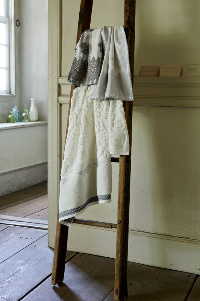 Scrollwork Towel Collection #1