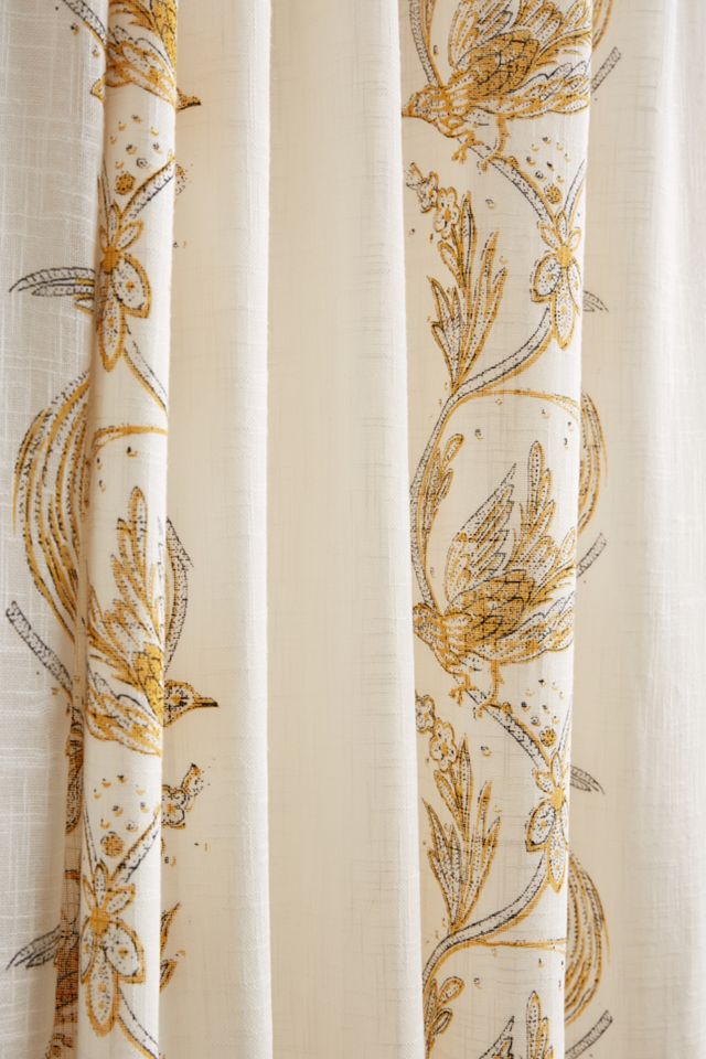 Scrolled Quills Curtain #1