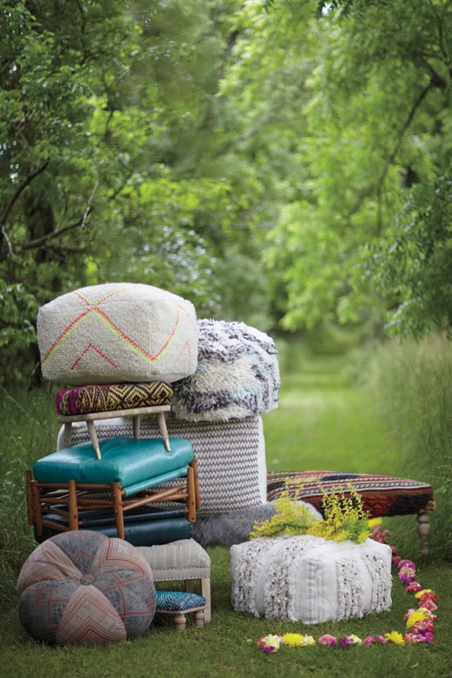 Grand Knitted Pouf #1