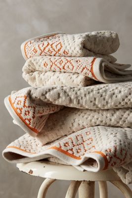 Raia Towel Collection