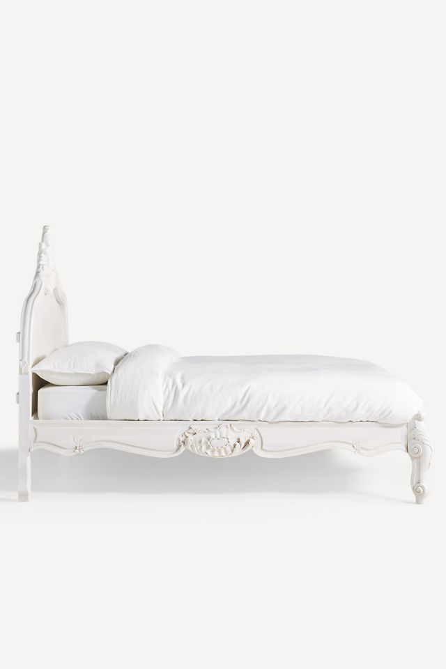 Menara Bed