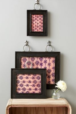 Loopholder Frame