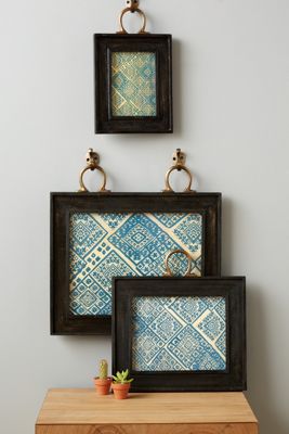 Loopholder Frame