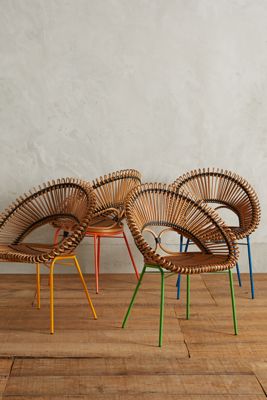 Looping Apasra Chair