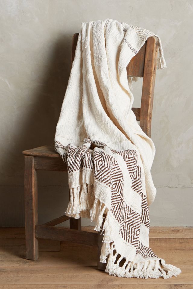 Talaiot Throw