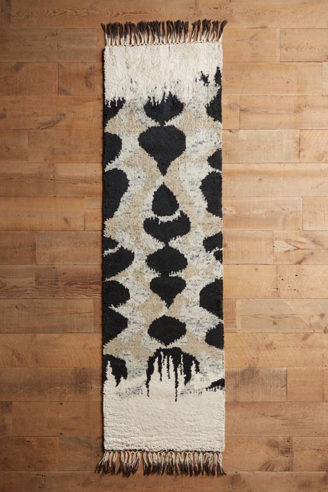 Pebbled Pond Rug #3
