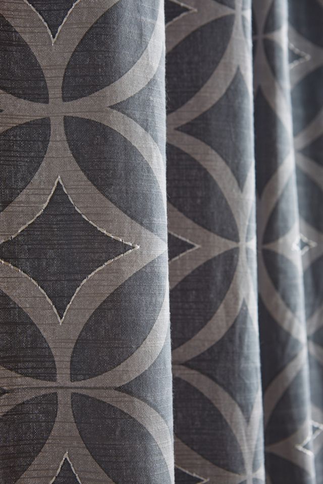 Concave Diamonds Curtain #1