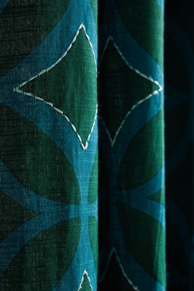 Concave Diamonds Curtain #1