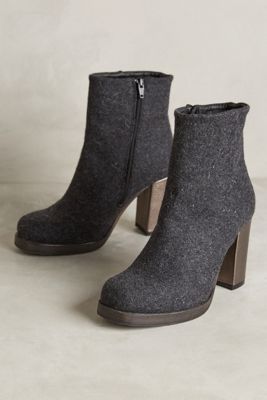 Cubanas High Field Booties