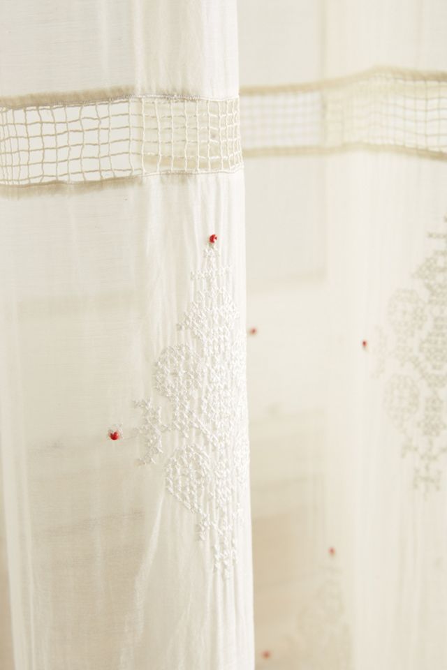 Consiglia Curtain #1