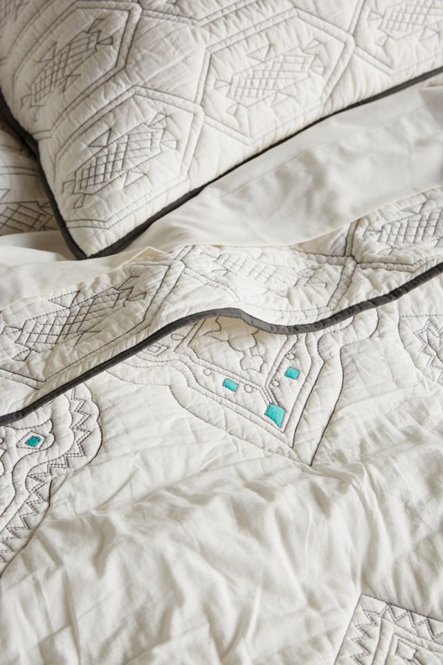 Besalu Coverlet #2