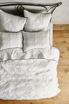 Besalu Coverlet