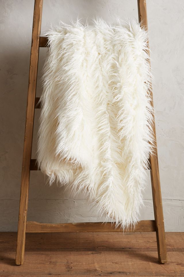 Warm Welcome Throw
