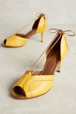 Luiza Perea Montone Heels