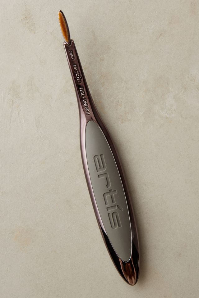 Artis Linear 1 Brush #1