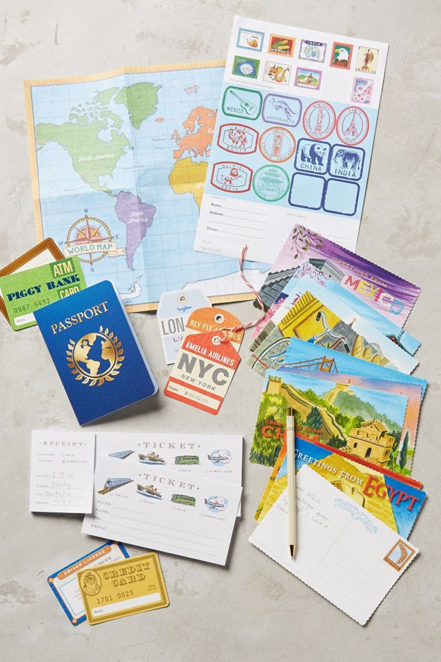 Pretend Play: World Traveler