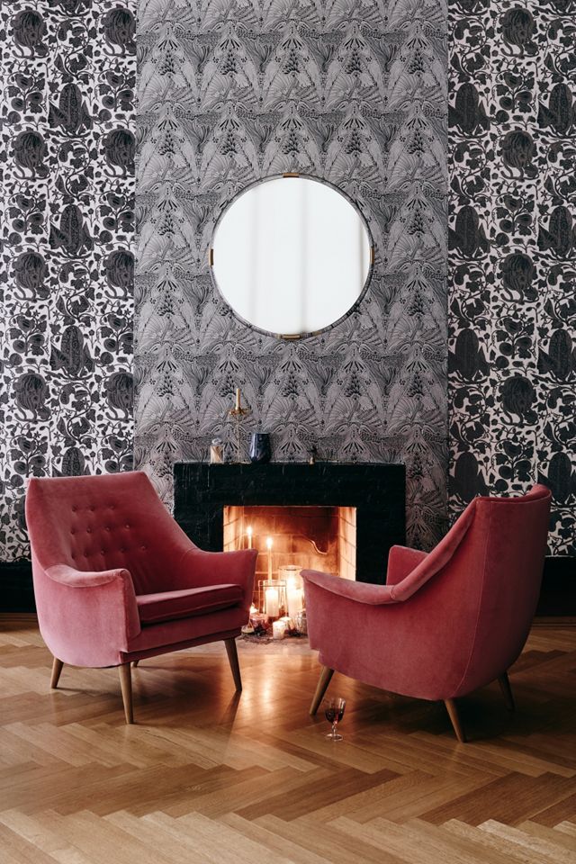 Velvet Rivona Chair #4