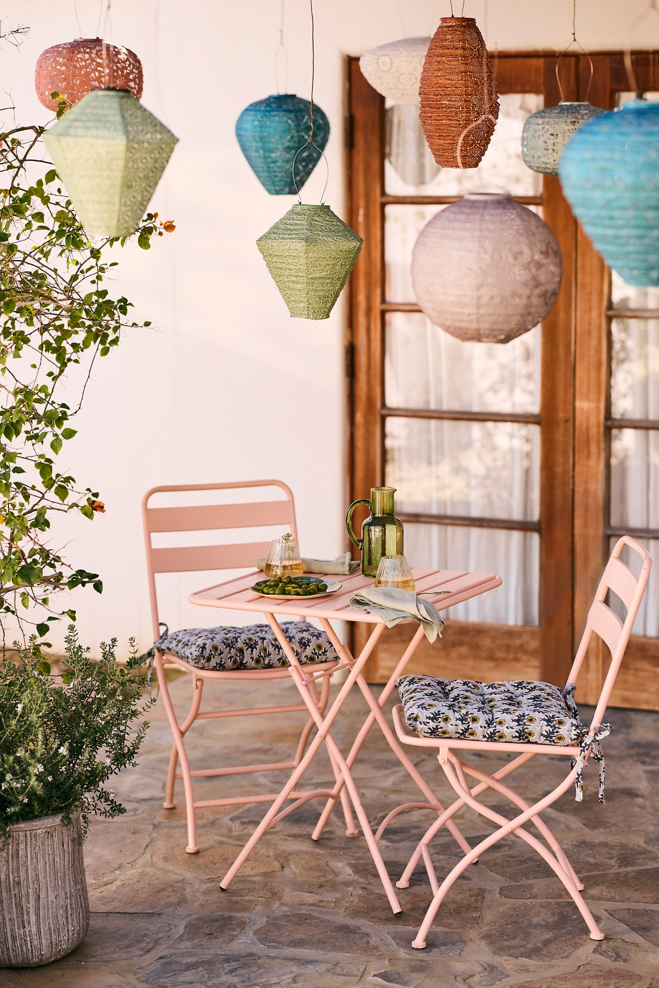 Floral Lace Solar Lantern