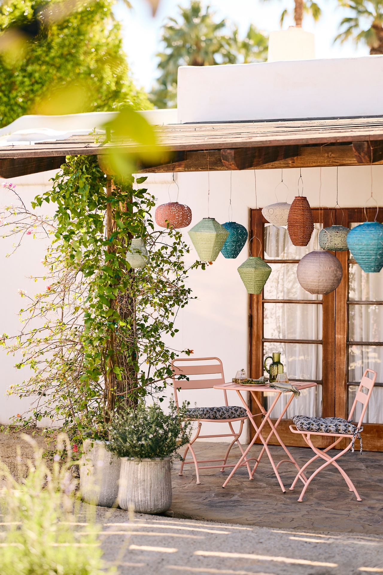 Floral Lace Solar Lantern