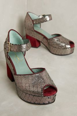 Paola D'arcano Velvet Platform Heels In Purple