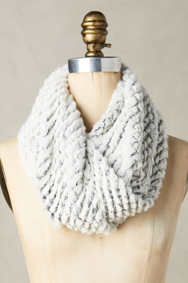 Rideau Faux-Fur Cowl