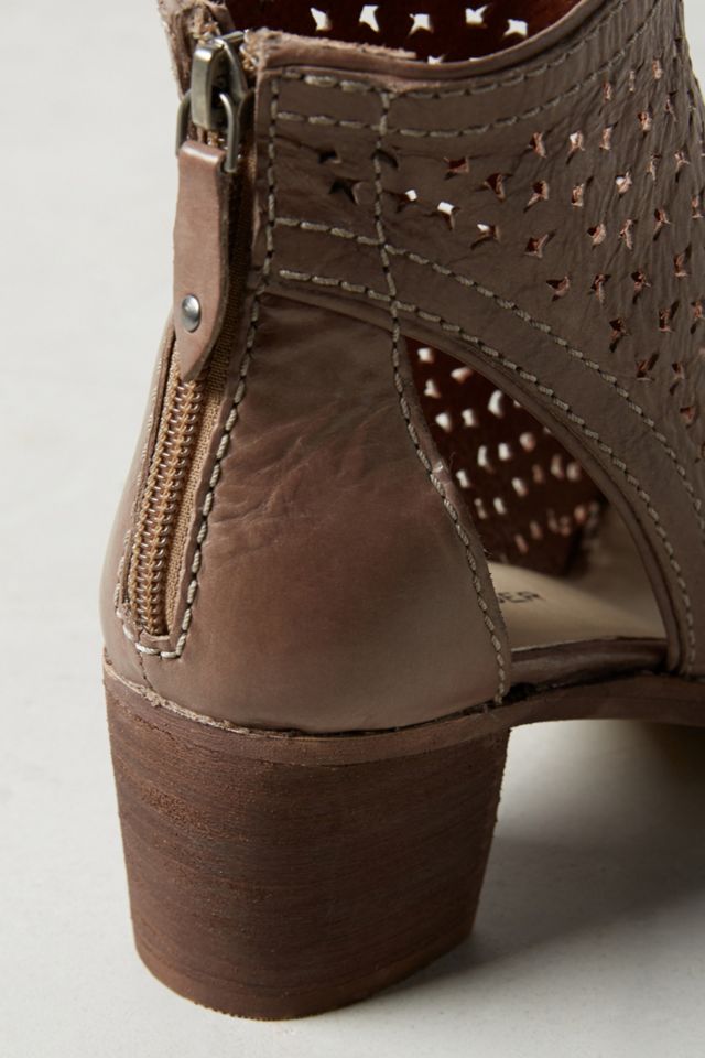Kelsi Dagger Brooklyn Gateway Shooties #4