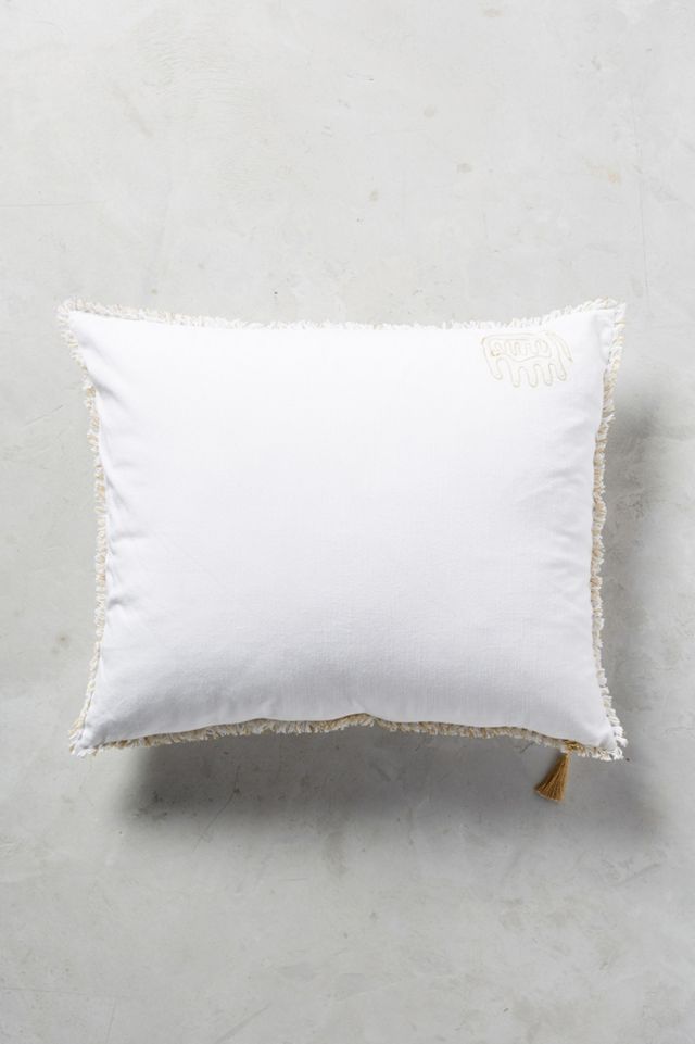 Coussin éléphant brodé #1