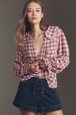 La Blusa Keira con Cuello y Botones de Pilcro: Edición a Cuadros de Manga Larga