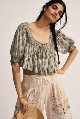 PILCRO SHORT-SLEEVE CROP BABYDOLL BLOUSE 