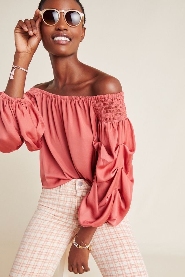 Off the discount left shoulder tops