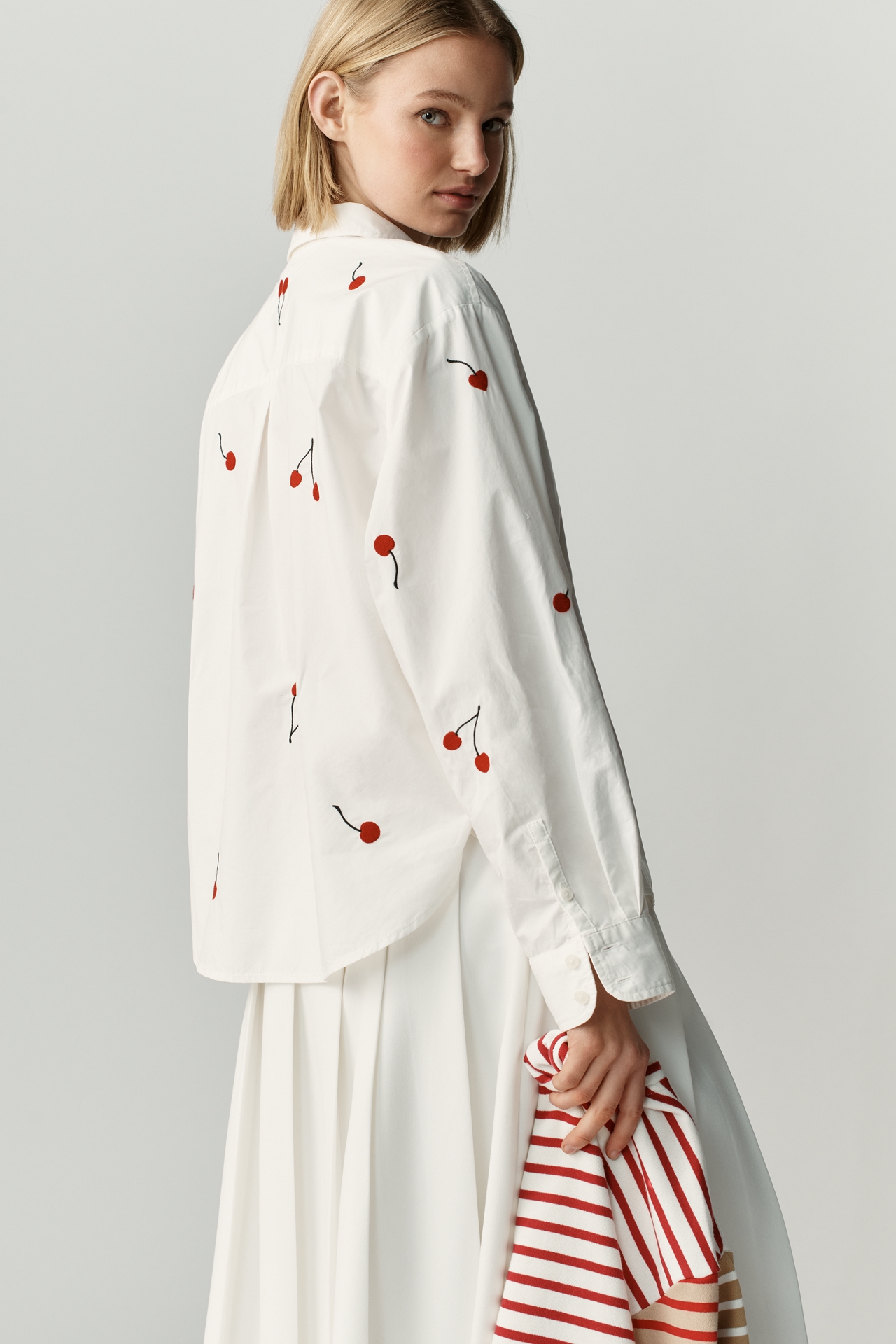 Maeve Shrunken Bennet Embellished Buttondown Shirt