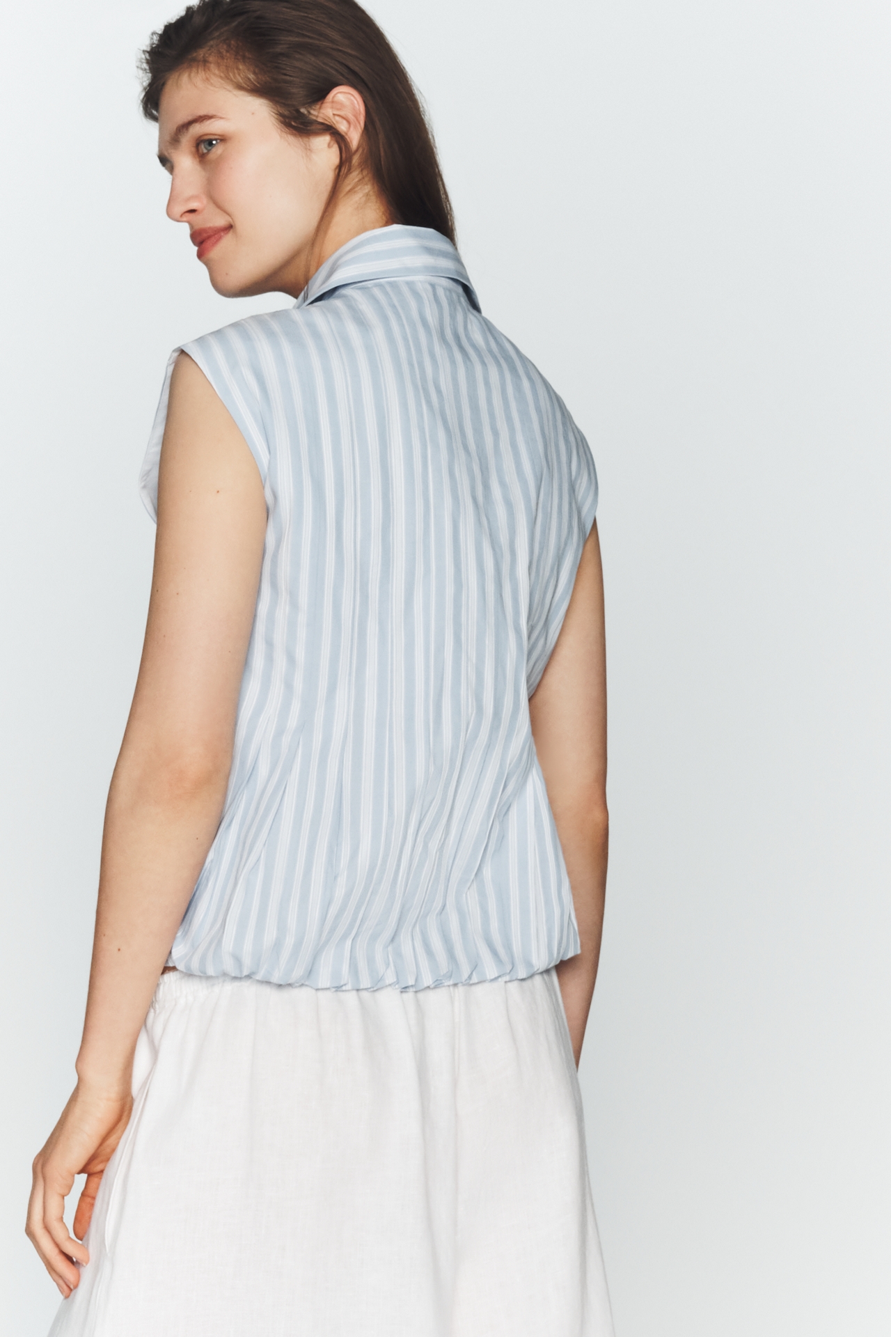 Maeve Sleeveless Pleated Bubble-Hem Buttondown Top