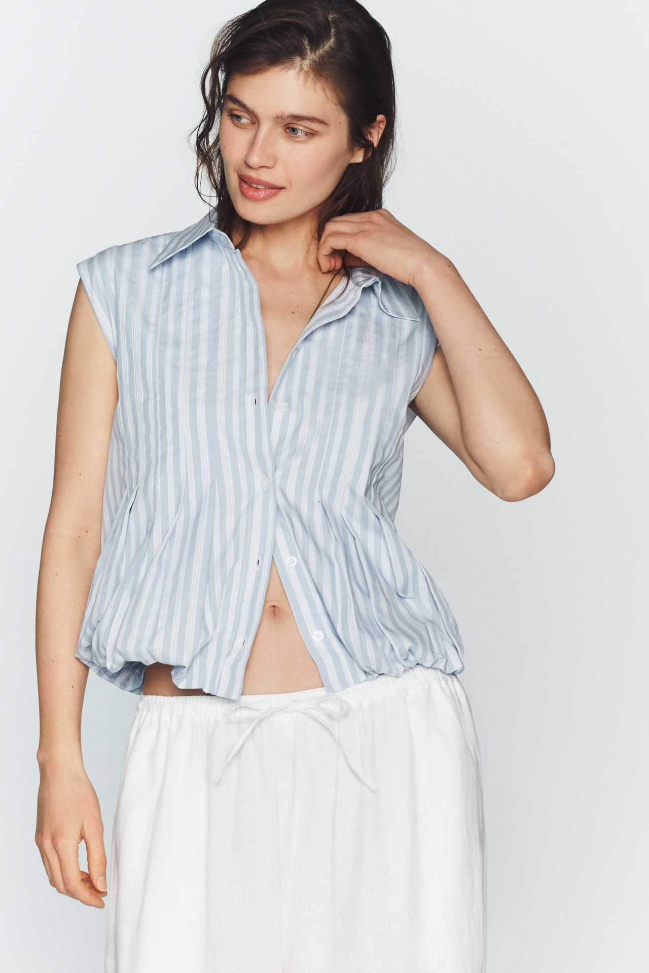 Maeve Sleeveless Pleated Bubble-Hem Buttondown Top