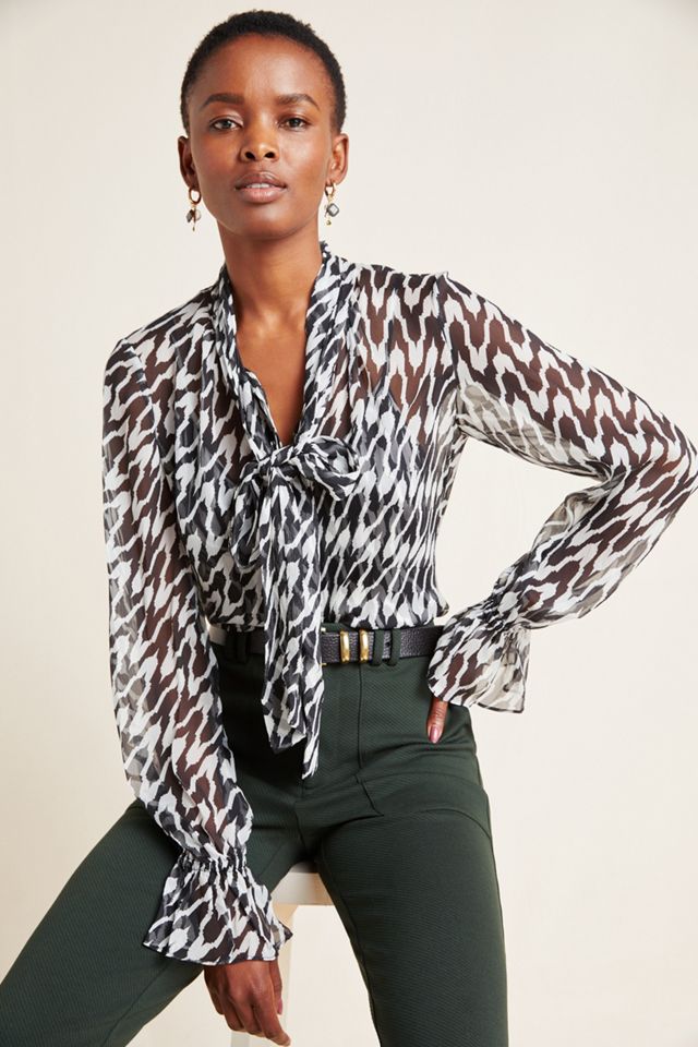 福袋安いいね半額ストア Diane von Anthropologie | Blouse Silk Tie-Neck Furstenberg シャツ+ブラウス(長袖+七分)