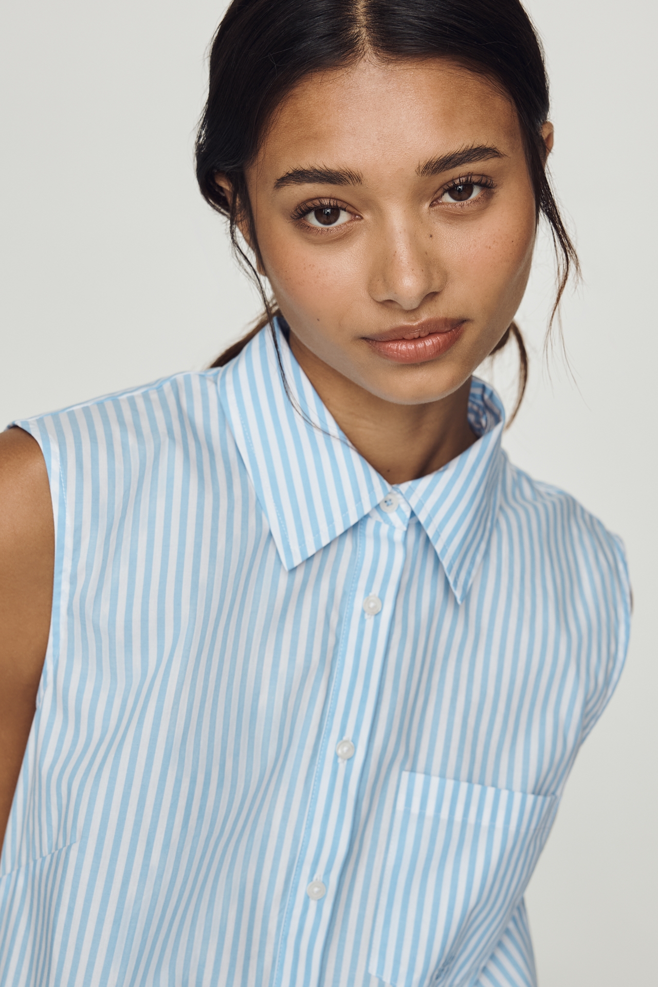 Maeve Cotton Ruffle Buttondown Shirt