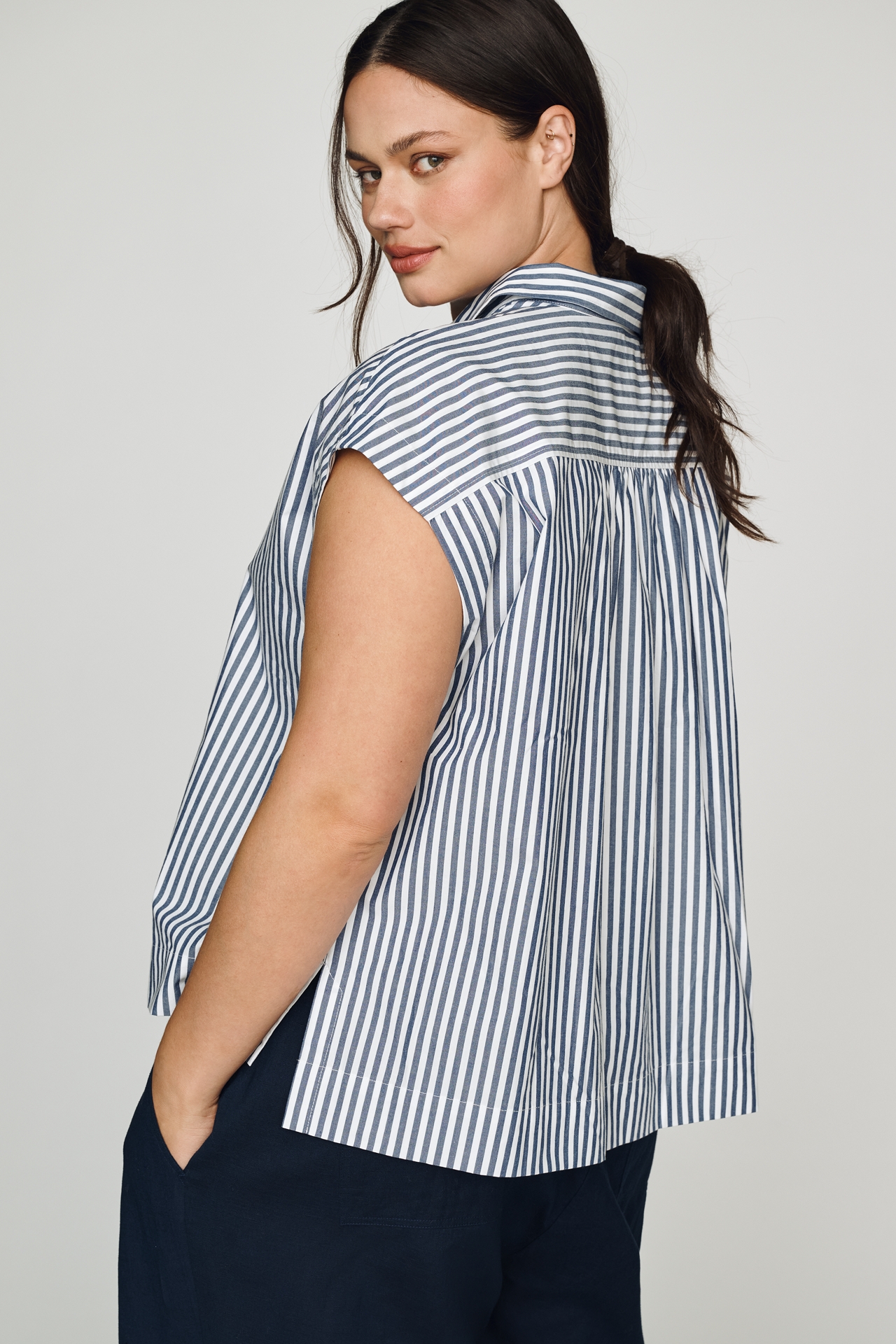 Maeve 100% Cotton Sleeveless Buttondown Shirt