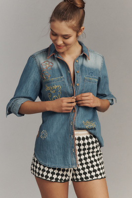 PILCRO LONG-SLEEVE EMBROIDERED ICON DENIM BUTTONDOWN SHIRT 