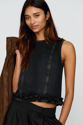 Baum Und Pferdgarten Madie Denim Top In Black