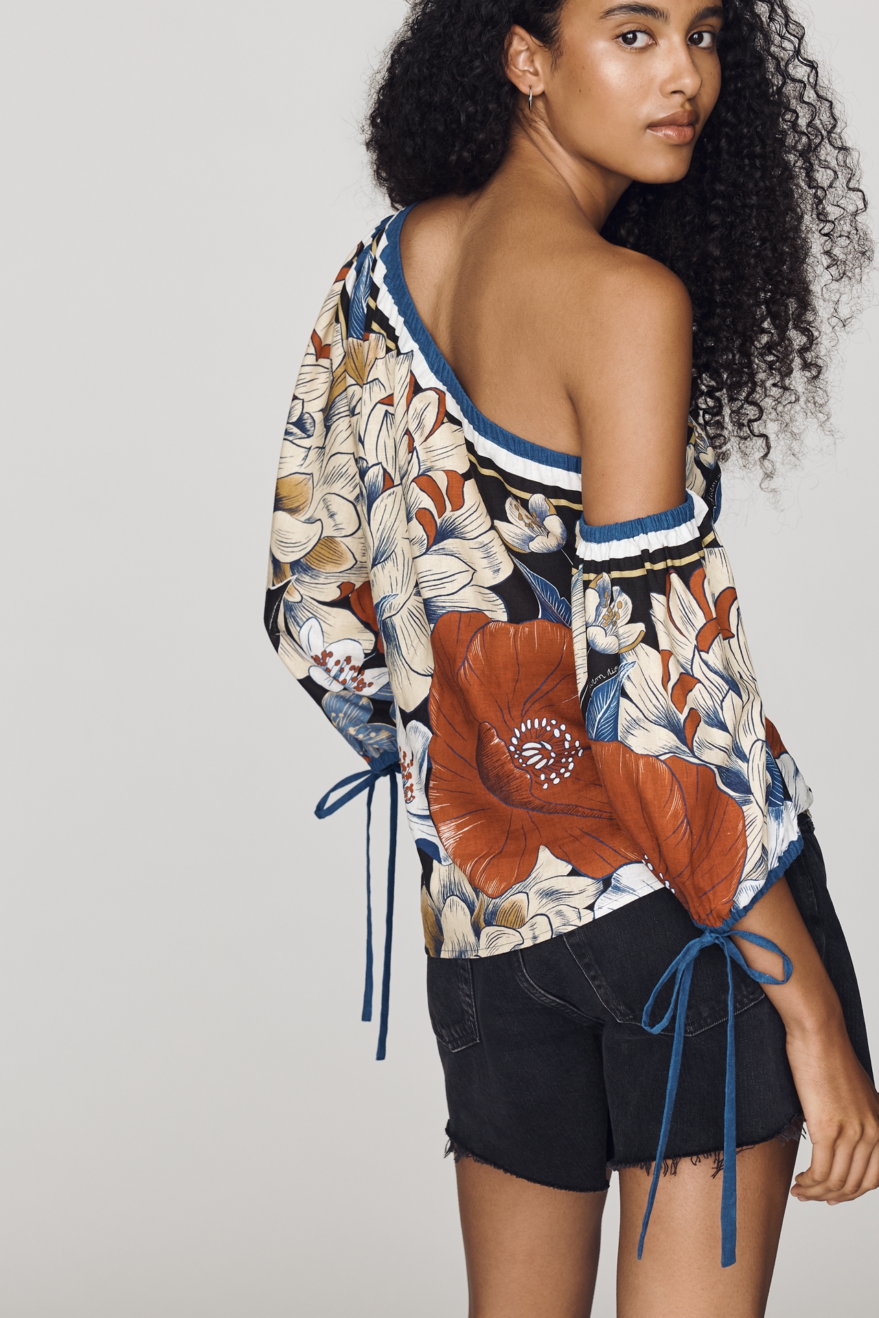 Farm Rio One-Shoulder Puff-Sleeve Blouse