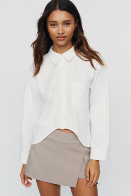 Maeve Shrunken Bennet Curved Hem Buttondown Shirt by Anthropologie