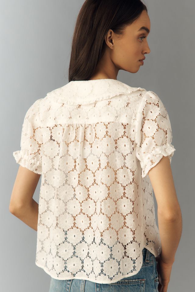 La Blusa Keira con Cuello y Botones de Pilcro: Edición de Encaje #1