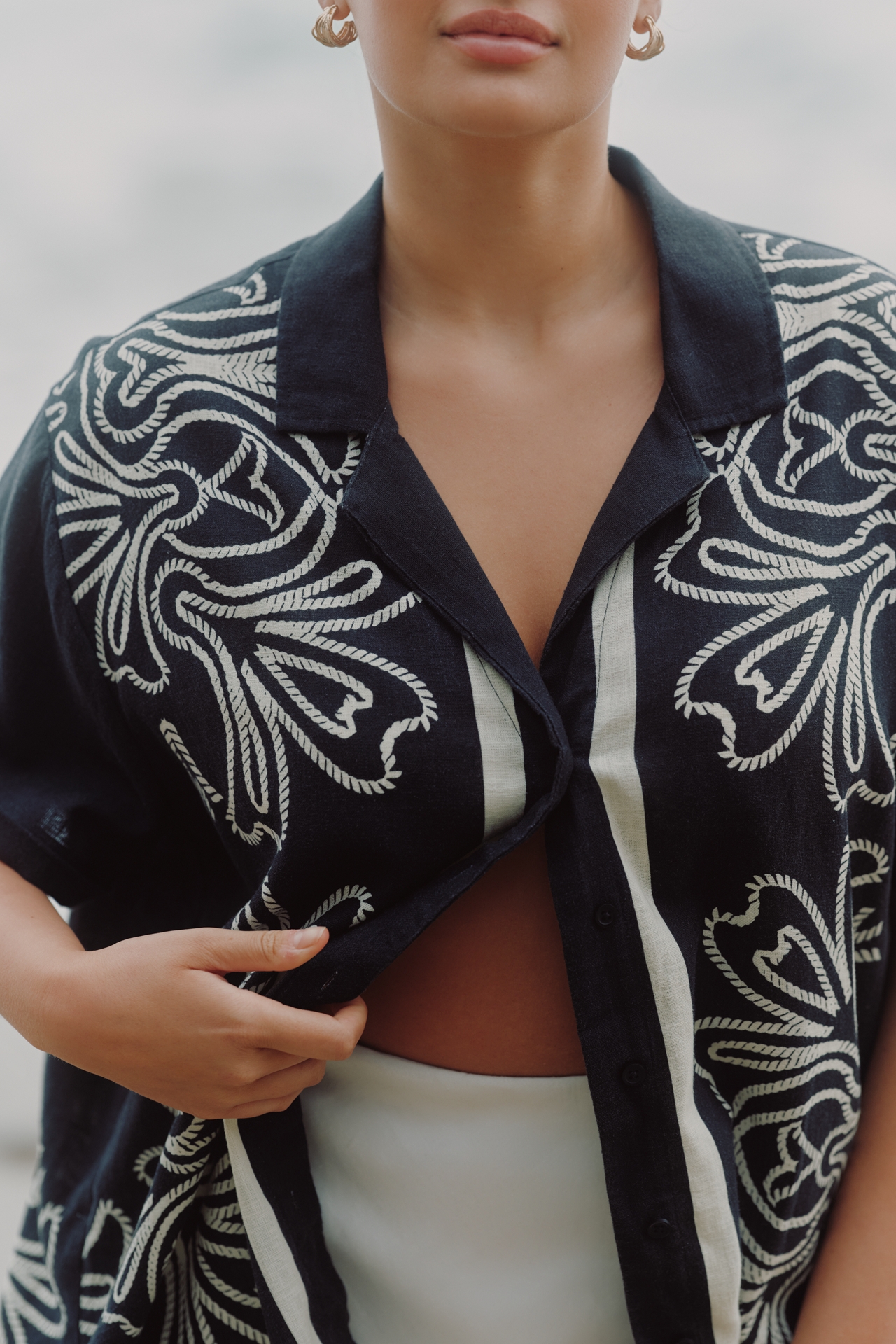 The Brenna Short-Sleeve Buttondown Shirt: Linen Edition