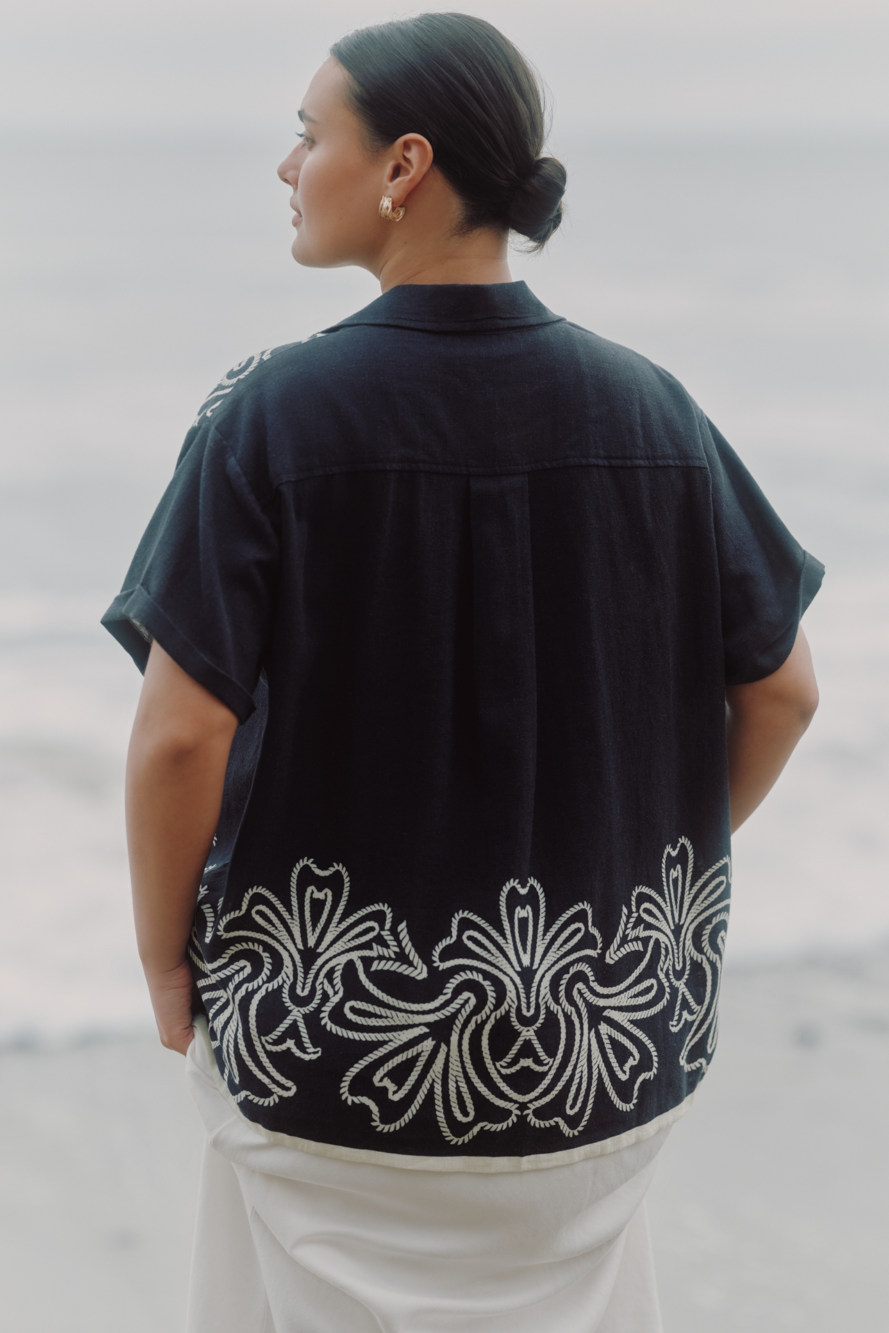 The Brenna Short-Sleeve Buttondown Shirt: Linen Edition