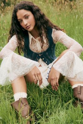 Blusa de Encaje Siempre de Manga Larga con Puños con Volantes