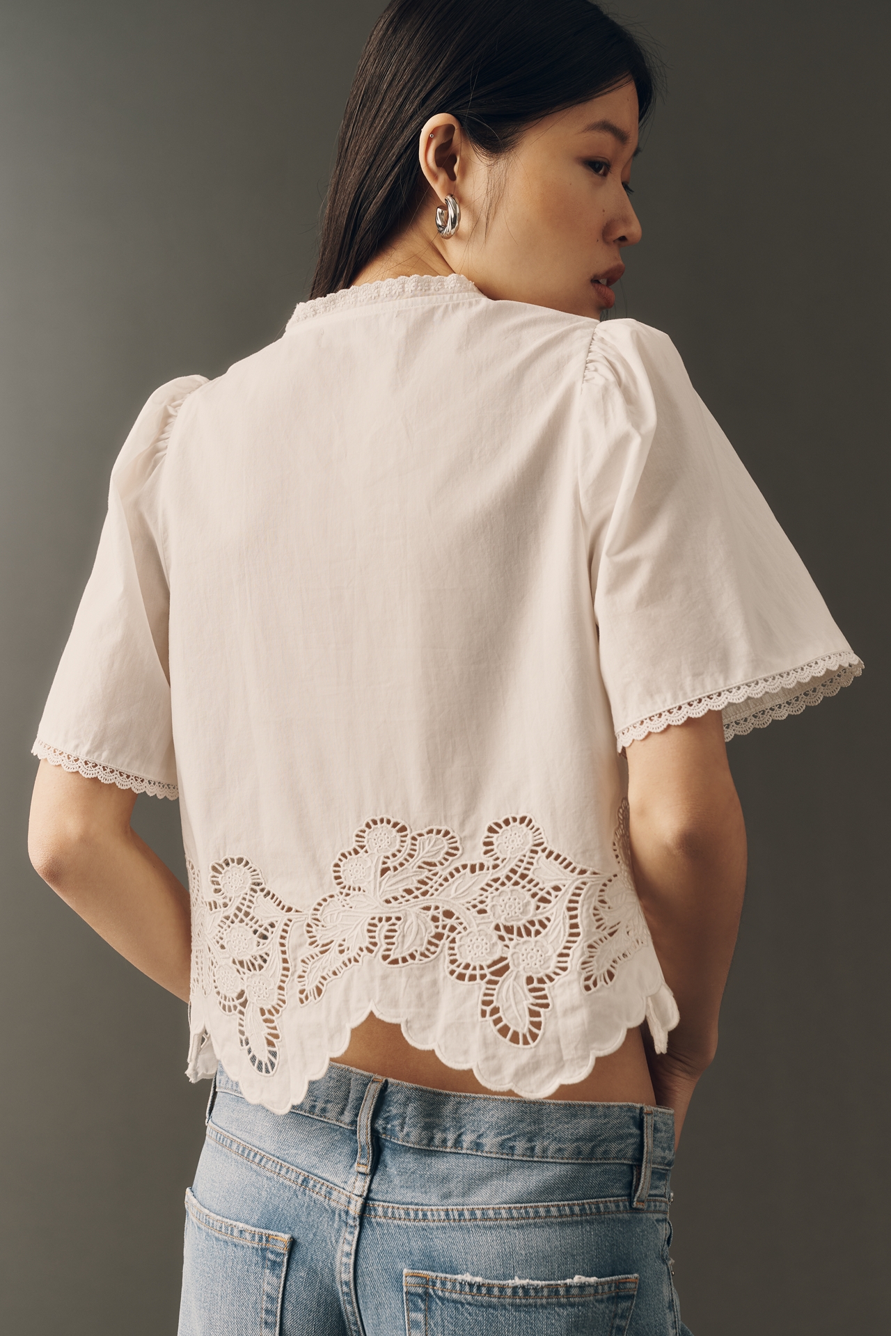 RAISONNEL Scalloped Puff-Sleeve Blouse