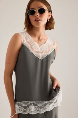 Top con Ribete de Encaje Livia OpéraSPORT